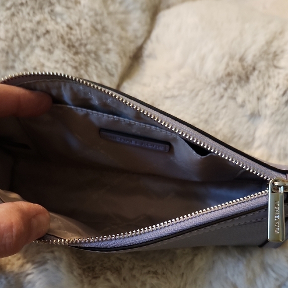 NWT Michael Kors Purple Leather Crossbody Bag with Silver Hardware - Picture 4 of 5